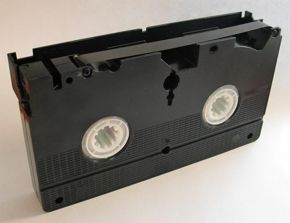 Dịch vụ phục hồi băng VHS, đĩa cũ